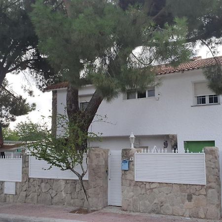 Casa Pinares Otel Mostoles Dış mekan fotoğraf