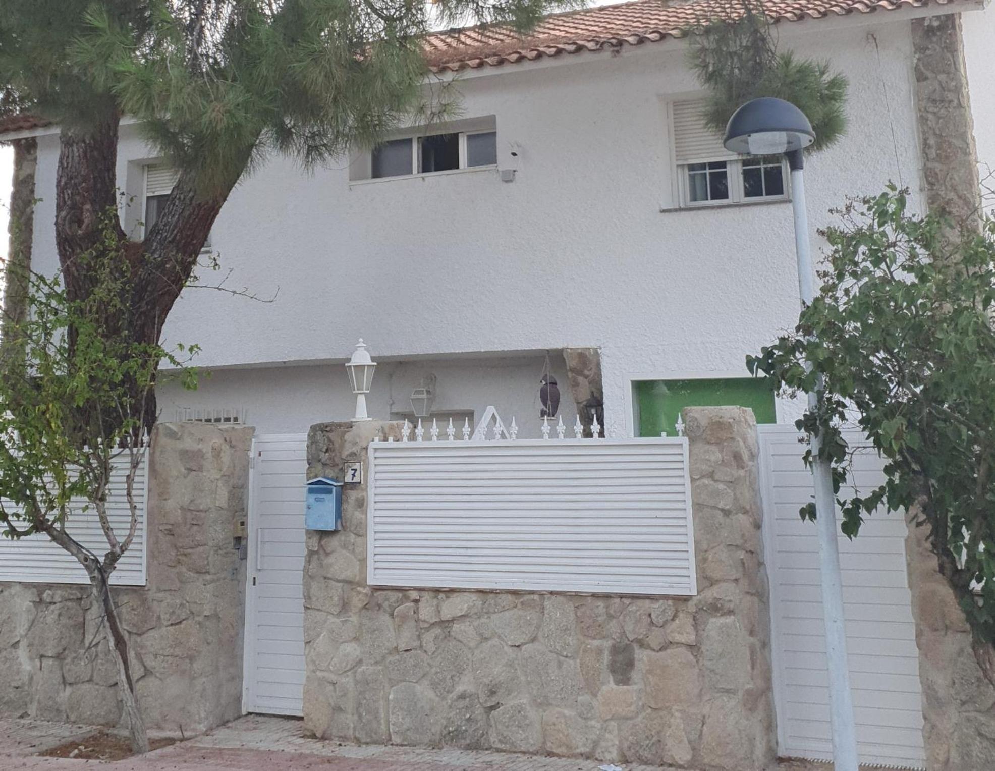 Casa Pinares Otel Mostoles Dış mekan fotoğraf